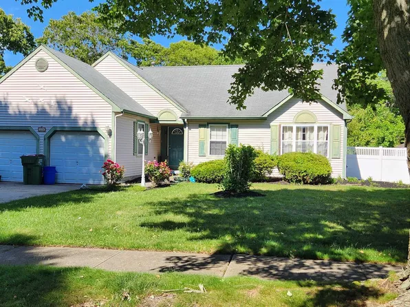 118 Grange Cross Ln, Egg Harbor Township, NJ 08234