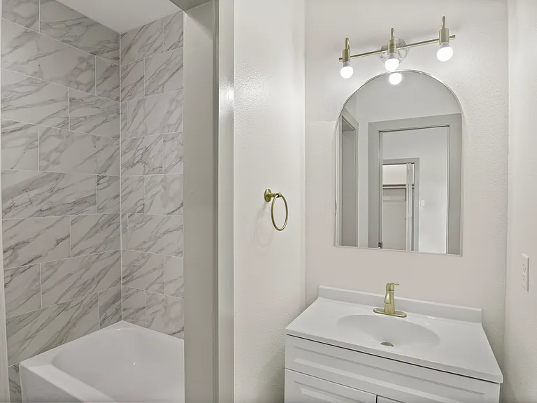 1127 Hillcrest St #ADU — Photo 7