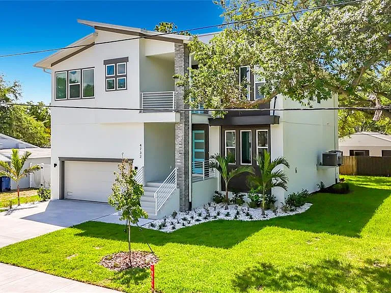 4732 W Wallcraft Ave — Photo 2