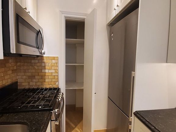 5th image of 330 E 58th St #2E