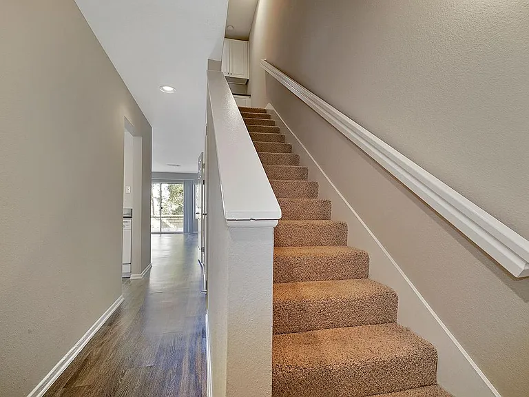 Sycamore Canyon Apartments — Photo 38