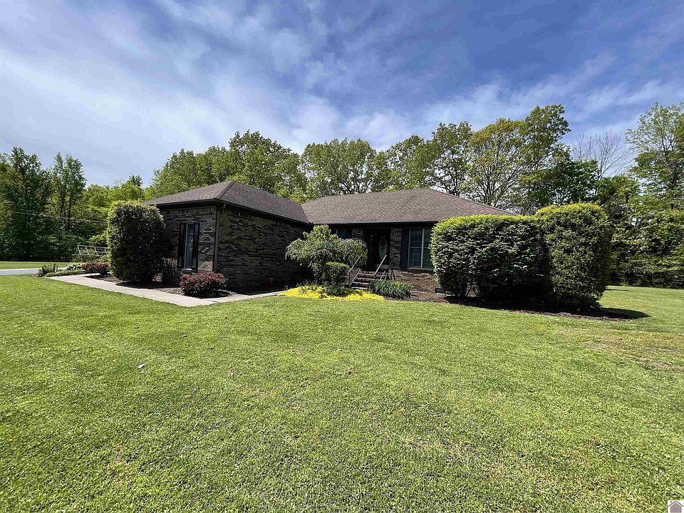 1st image of 161 Maplewood Cir
