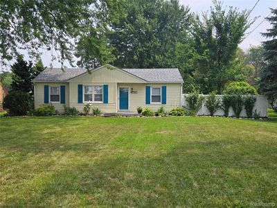 43982 North Ave, Clinton Township, MI, 48036