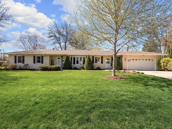 914 Mineral Sp Rd NE, Owatonna, MN 55060