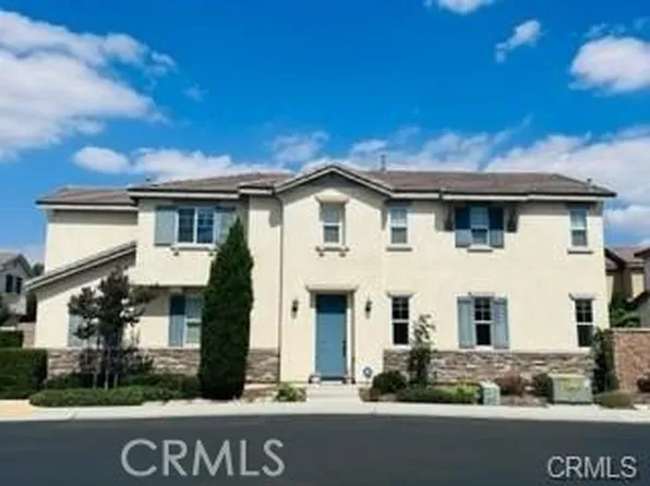 7044 Moonray Ct, Corona, CA 92880