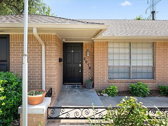 3rd image of 2616 NW 115th Pl
