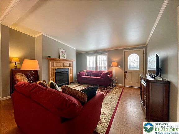 2nd image of 41 Spring Rd