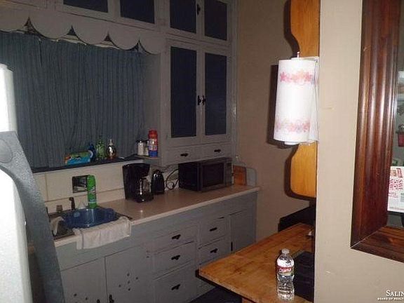 3rd image of 321 N Kansas Ave