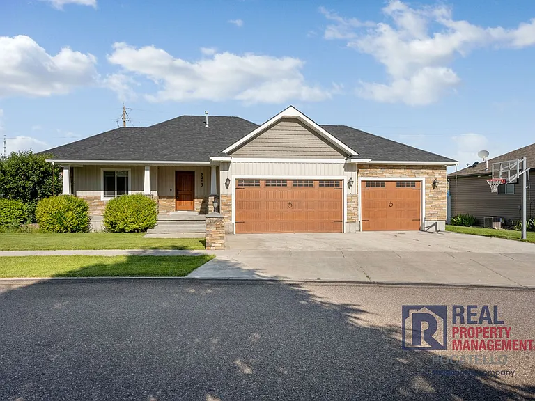 5215 Kymball Dr — Photo 37
