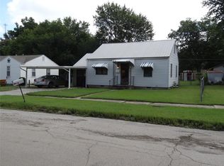 429 S Pine St, Nowata, OK 74048