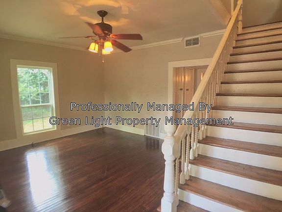 3rd image of 215 Avenue A