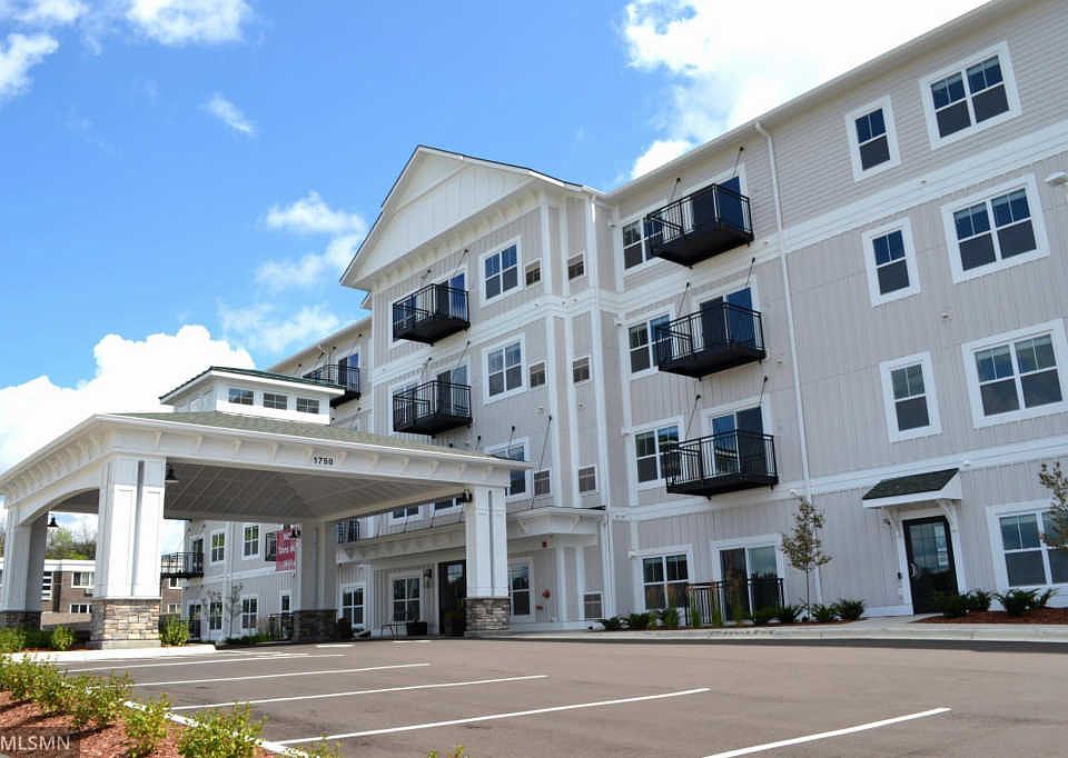 1st image of 1750 Larpenteur Ave W #418