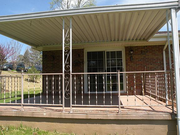 5th image of 5220 N Lake Dr