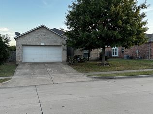 606 Poplar Vista Ln, Arlington, TX 76002