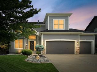 1222 Wiltshire Blvd, Raymore, MO 64083