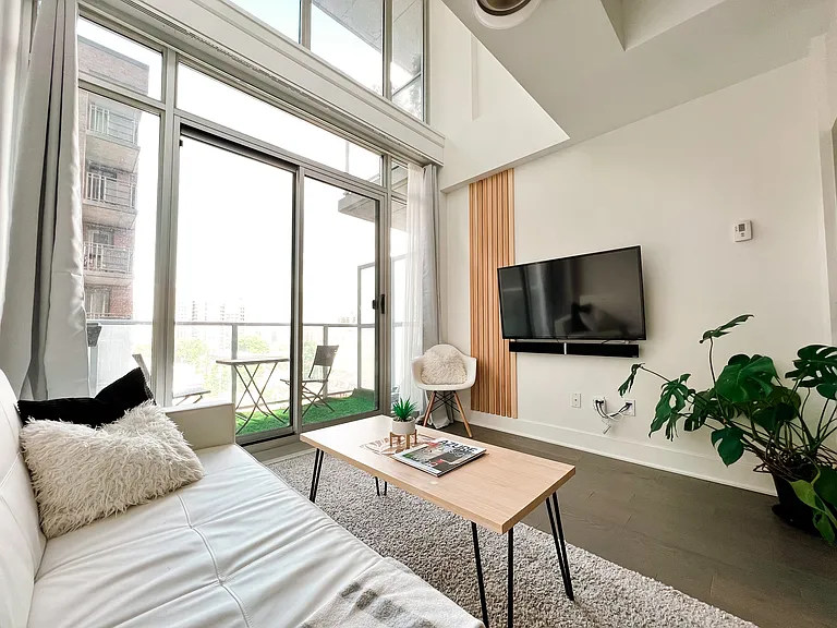 255 Bay St #809 — Photo 26