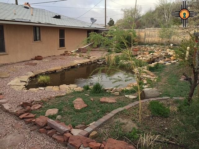 1st image of 610 Country Club Dr