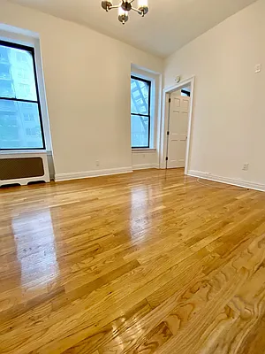 Rented by Douglas Elliman | media 15