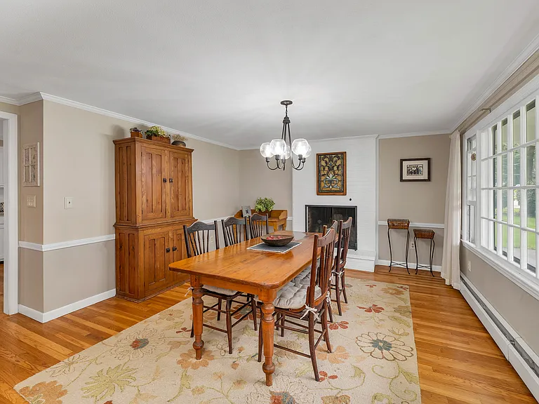 43 Milbern Ave — Photo 3