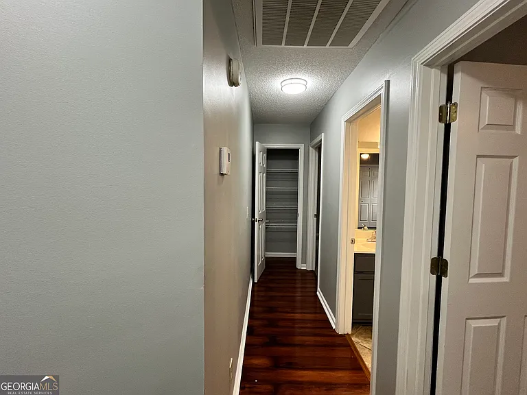 102 Myles Ln — Photo 19