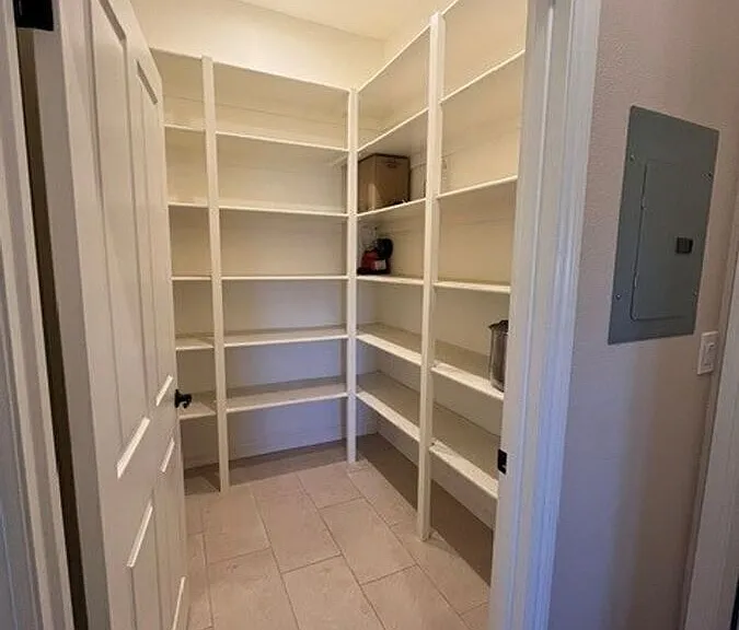 24044 Victoria Ct — Photo 18