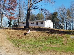 134 Bandy Knoll Ln, Dobson, NC 27017