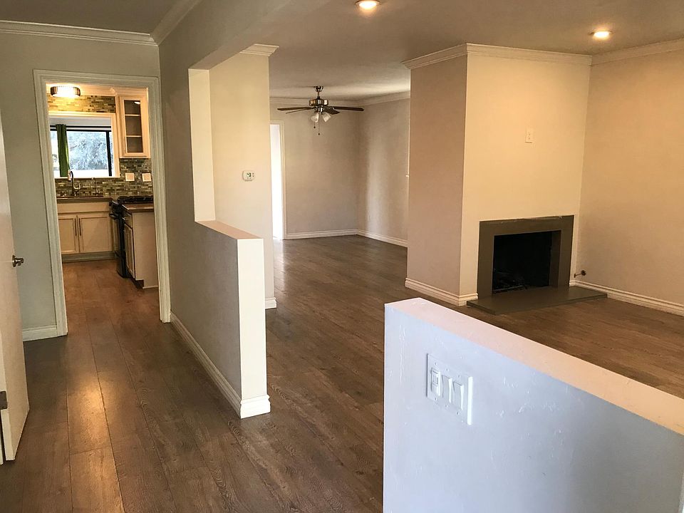1st image of 2588 Escondido Ave