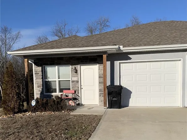 914 Riffle Dr, Pleasant Hill, MO 64080