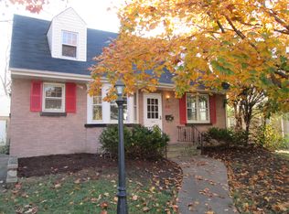 35 Beverly Blvd, Hobart, IN 46342