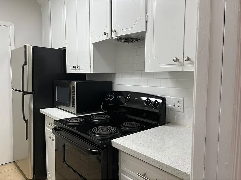 2824 Briarhurst Dr #9 — Photo 6