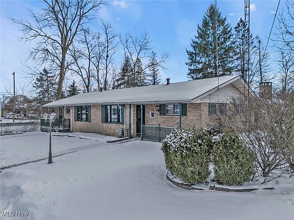 3rd image of 106-108 Reno Dr