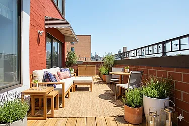 259 Elizabeth Street, #PHD