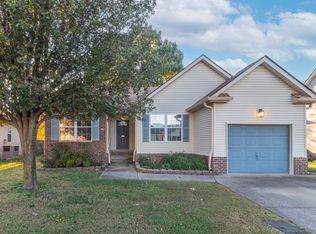 864 Pin Oak Dr, Antioch, TN 37013