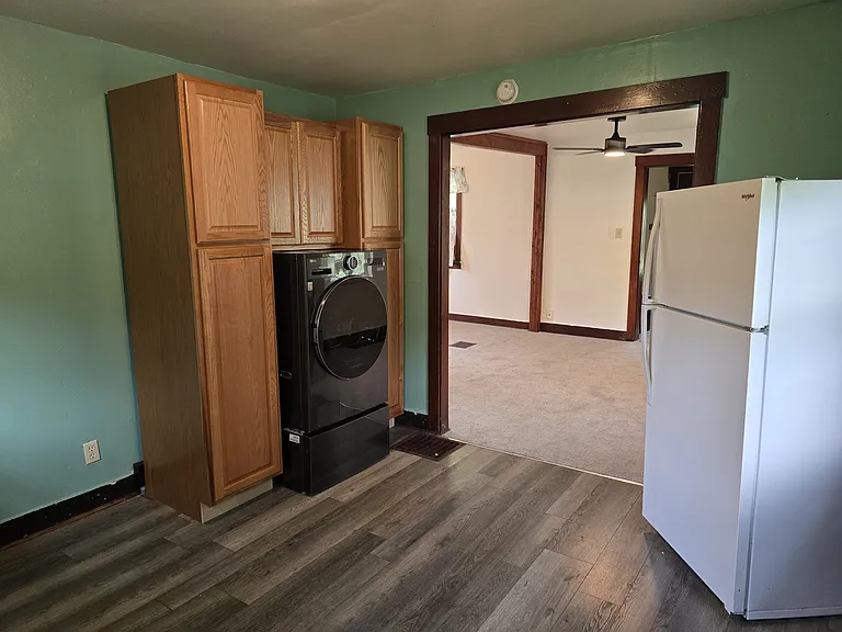 106 Lowry St — Photo 14