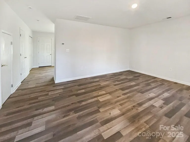 2118 Augusta St — Photo 3