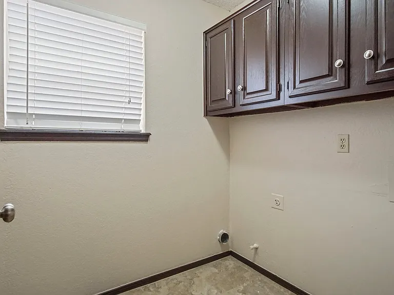 3617 Wynn Cir #1 — Photo 3
