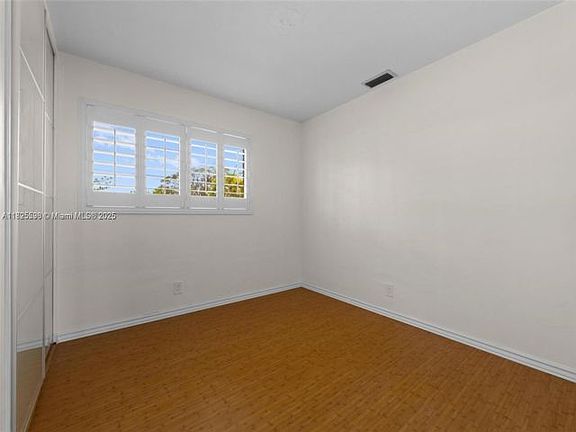2nd image of 609 NW 30th Ct