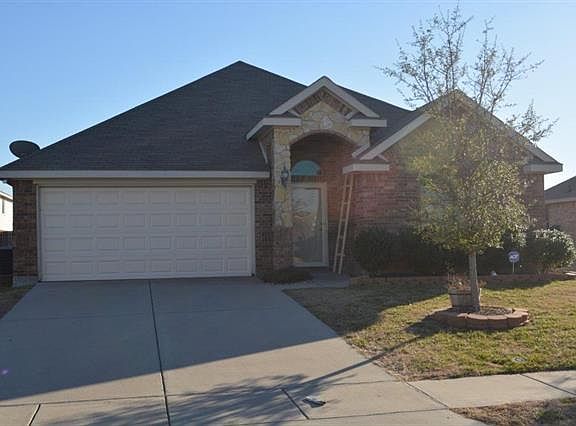 3rd image of 210 Longhorn Dr