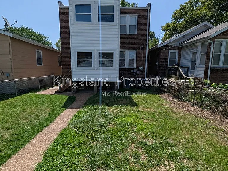 4725 Ray Ave #1 — Photo 13