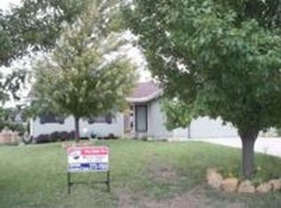 2843 SW Stutley Rd, Topeka, KS 66614