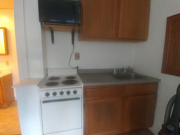 3rd image of 68 Saint Camille St #1