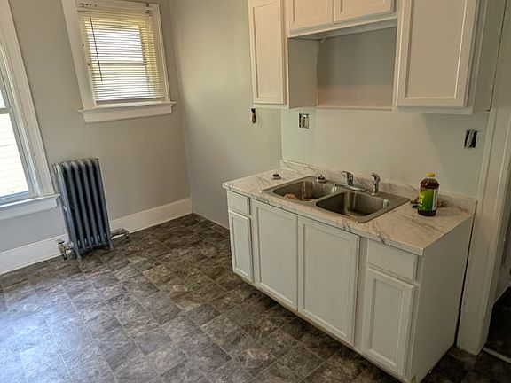 5th image of 3025 N 1st St APT 2