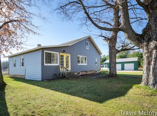 23601 22 Mile Rd, Paris, MI 49338