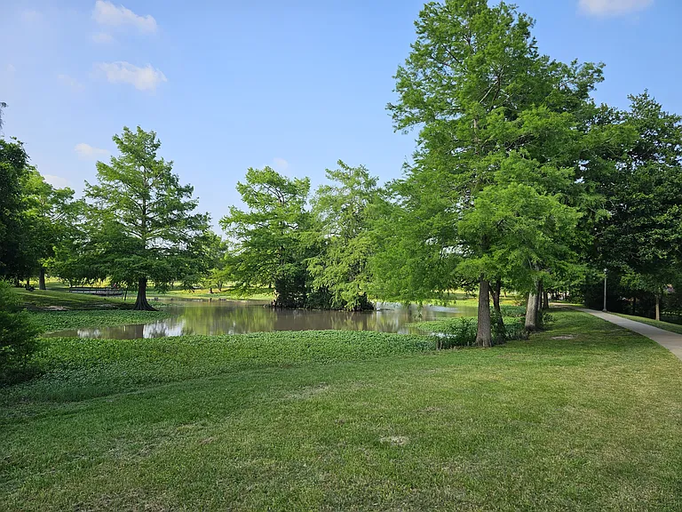 1601 S Dexter Dr — Photo 19