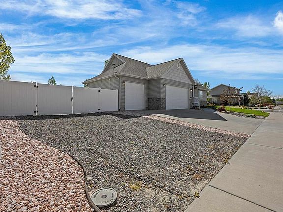 3rd image of 3304 Wheat Grass Drive