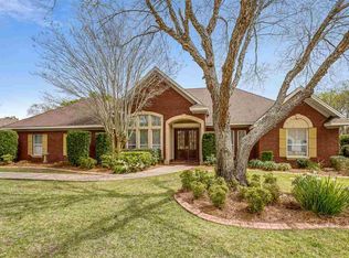 1086 Kelton Blvd, Gulf Breeze, FL 32563