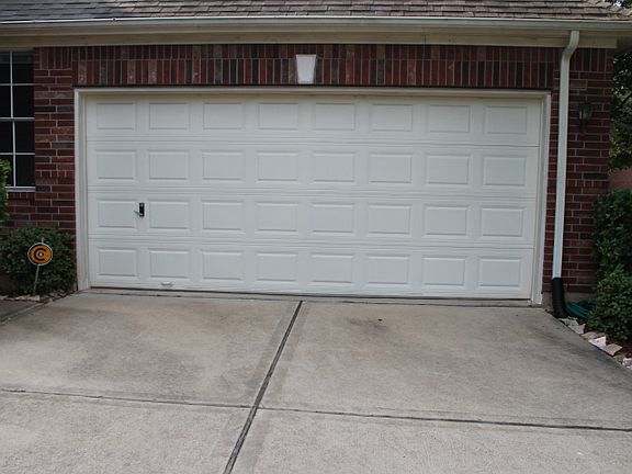 3rd image of 1602 Marden Ln