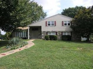 997 Barnswallow Ln, Huntingdon Valley, PA 19006