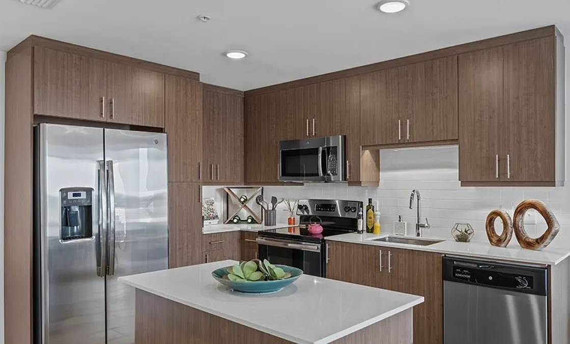 1 bed, 1.0 bath, 680 sqft, $1,999 — Photo 2