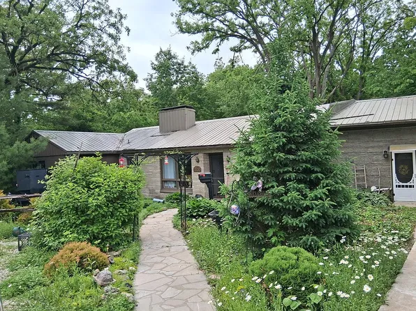 1400 Centennial Rd, Peru, IL 61354